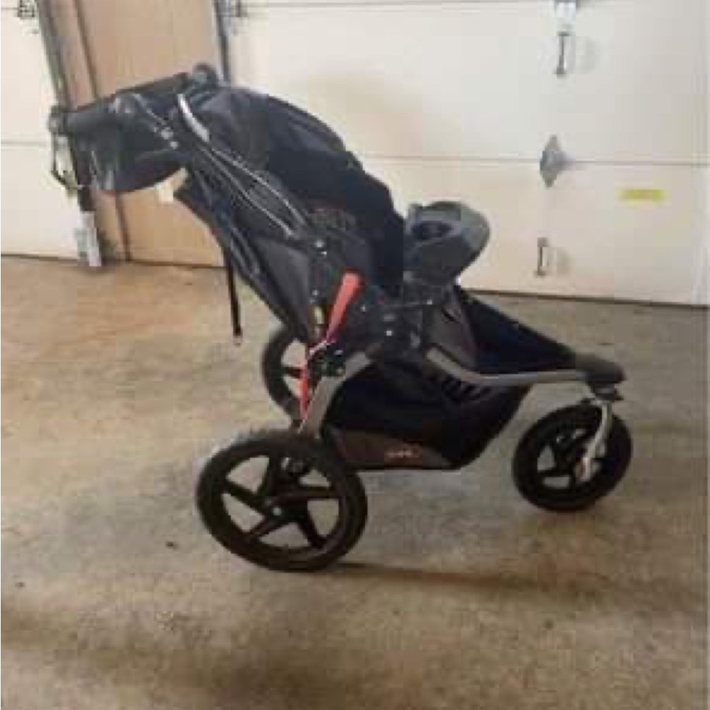 Bob Jogging Stroller and Britax car seat with all attachments